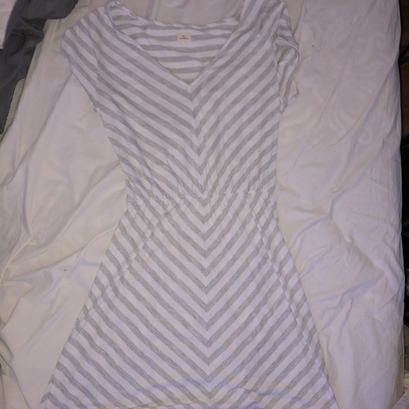 flowy grey and white dress - Picture 1 of 1